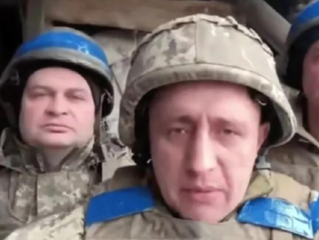 库尔斯克被困乌军抱怨，现在只要一打开星链定位，就会招来炮火覆盖，接收坐标疑被美方