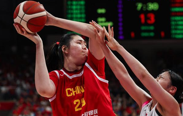中国女篮出战2025年亚洲杯12人大名单官宣，韩旭、张子宇入选，杨力维、杨舒予和