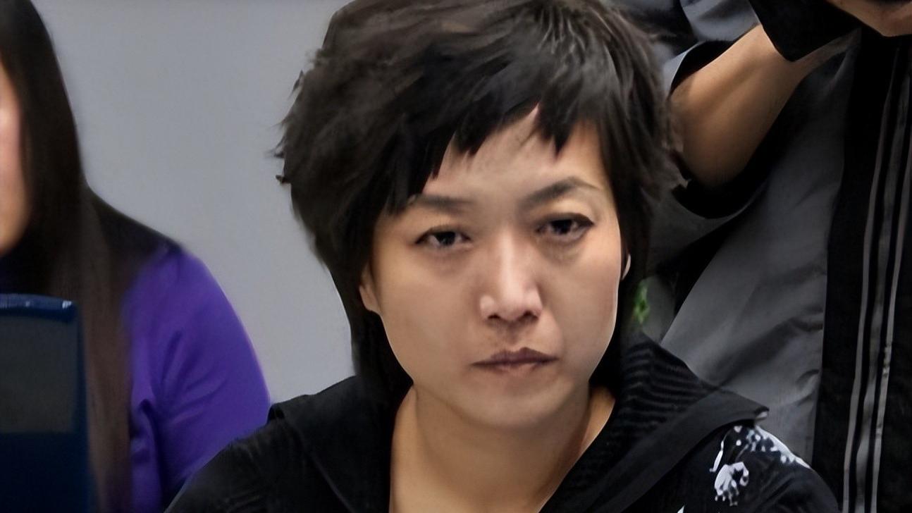 央视女主播贺红梅：从秦皇岛走出的知性女神，婚姻成谜