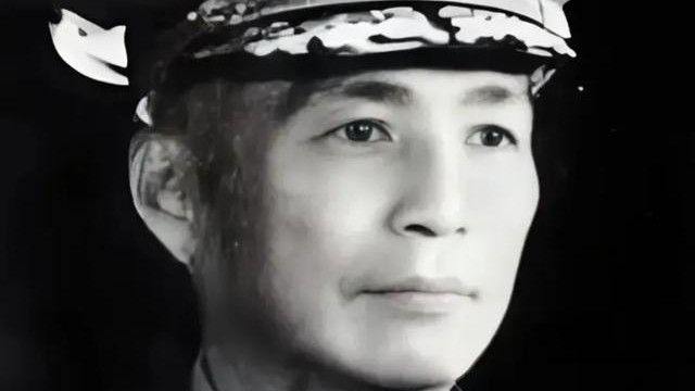 50年代，叛徒蔡孝乾的留影，背弃信仰，坑害数千战友，晚年却安逸
