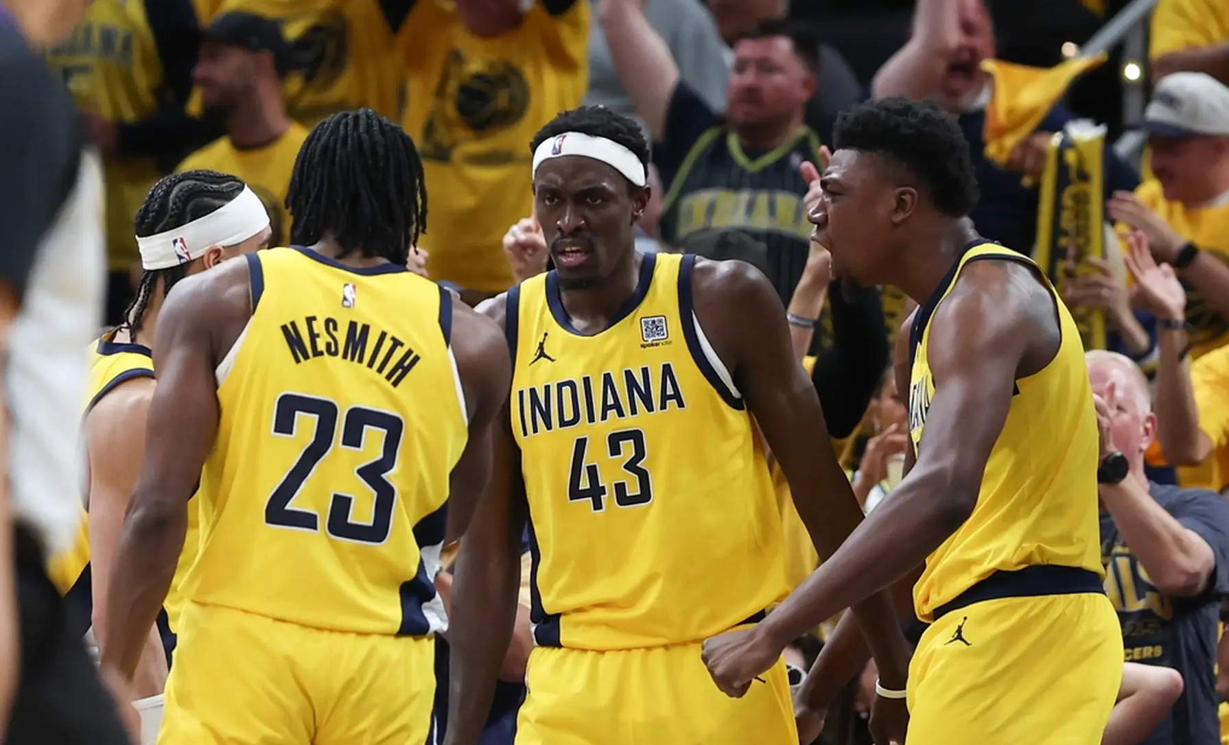 NBA东部决赛第六场在印第安纳银行家生活球馆上演精彩对决，主场作战的步行者队以1