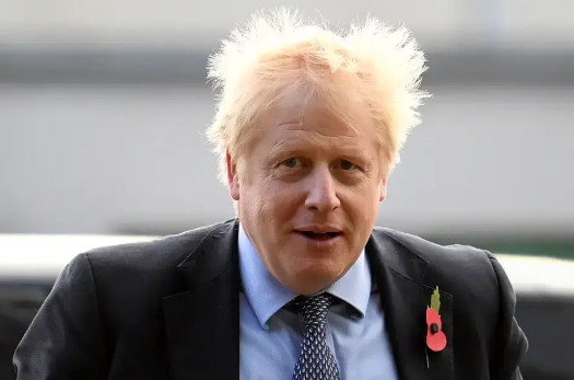 大事不决看英语
在乌克兰摇摇欲坠时
英国挺身而出乌克兰挽救了
乌克兰！在不靠谱施