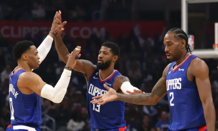 球迷在乔治社媒评论“少爷赢了”，乔治回复我为他感到高兴

05月04日 NBA季