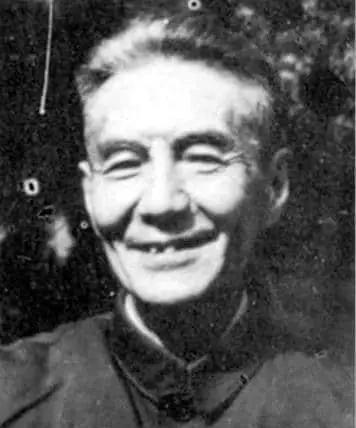 1959年，滇军元老、原国民党兵团司令卢浚泉被特赦，沈醉、范汉杰酸溜溜地说：“谁
