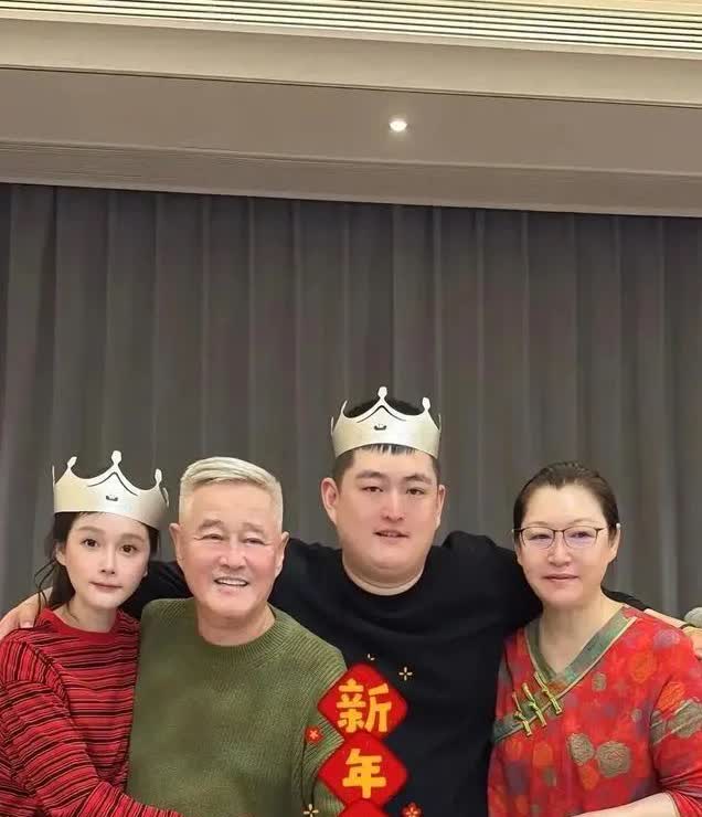明星们都时兴立遗嘱了，赵本山最近也疑似安排身后事，好像是把所有财产都留给儿子大牛
