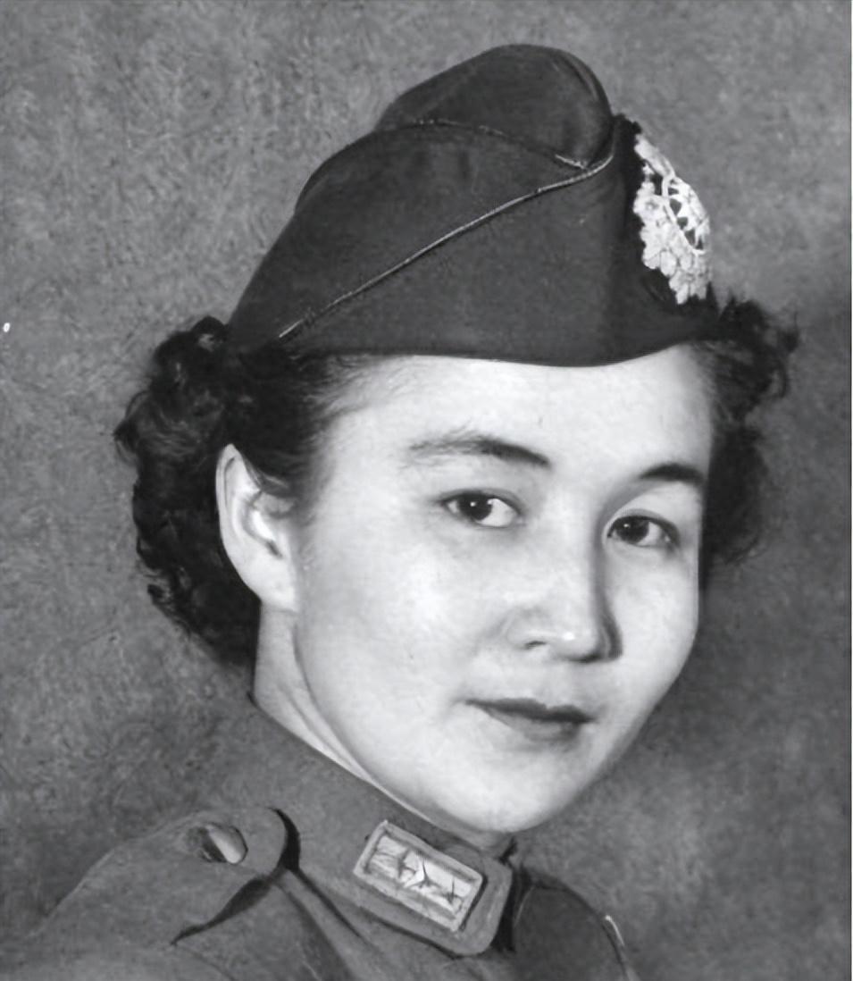 1955年，上海举行了一场特殊的行刑大会，被执行的女犯人看起来就是个老妈子，但如
