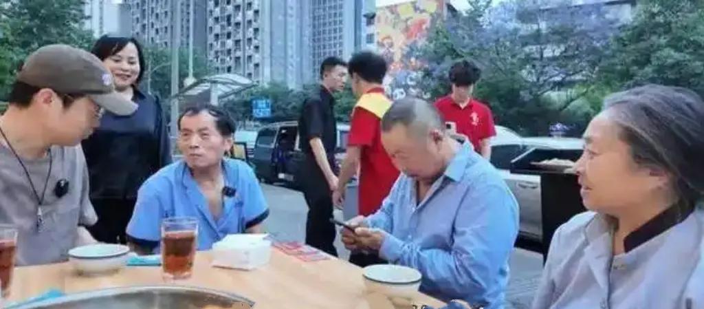 本以为明星发声多是宣传作品，没想到王迅竟为环卫工人讨薪！ 他站出来呼吁关注欠薪问