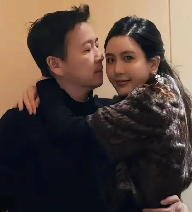 赖文峰二婚引关注，杨钰莹单身情归何处？