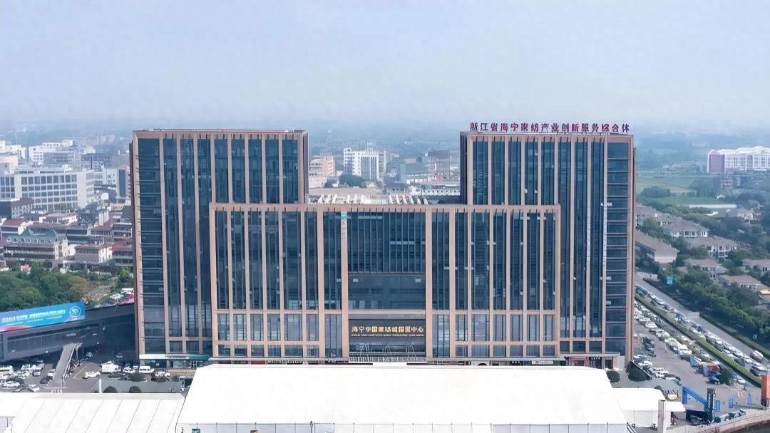 窗帘产业带的转型样本：直播间里，藏着600家门店的增长密码