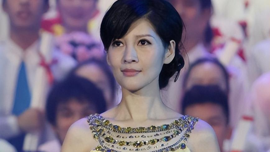 从“第一美女主持”到“绯闻女王”：沈星的双面人生​