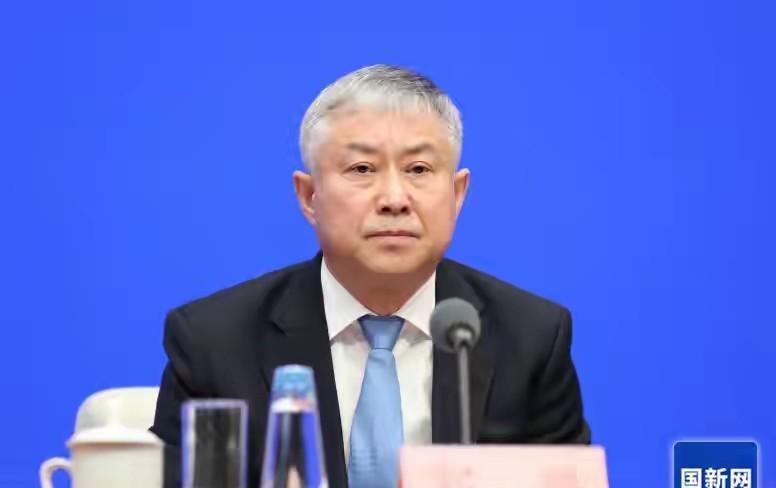 “县中保卫战”就像及时雨，60%高中生有福了
◎这几年，上个高中比考大学还难。特