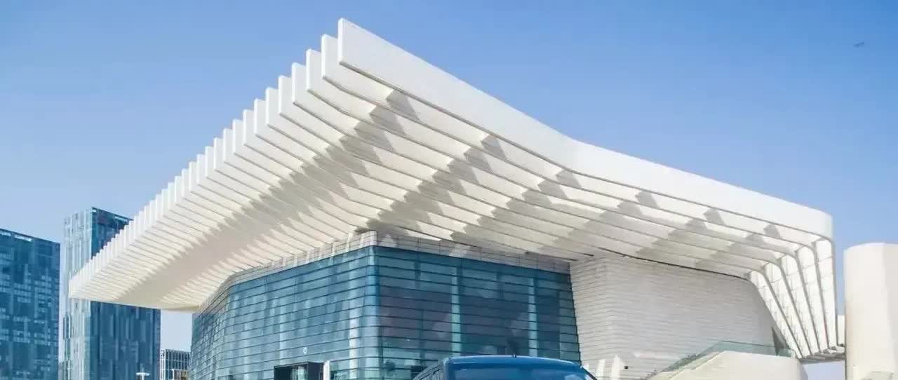 五菱宏光，那绝对是车坛的一段不朽传奇。回溯当年，国内市场对实用型多功能车的需求如