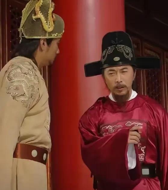 清朝顺治九年，山东诸城有个53岁的考生去京城参加科举考试，没想到一下子就考中了进