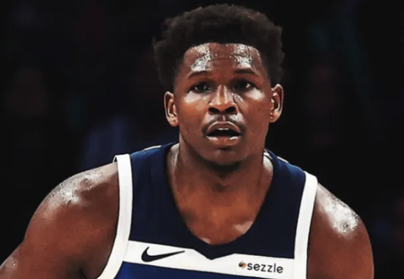 NBA常规赛，森林狼客场123-126不敌马刺。
全场比赛，森林狼球员安东尼-爱