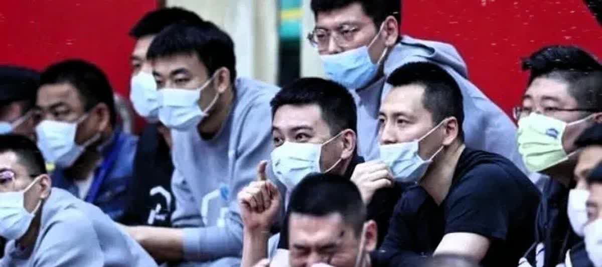 辽宁籍少帅卢伟要真带队掀翻广东宏远，我绝对不惊讶！人家可是带着杯赛冠军光环来的，