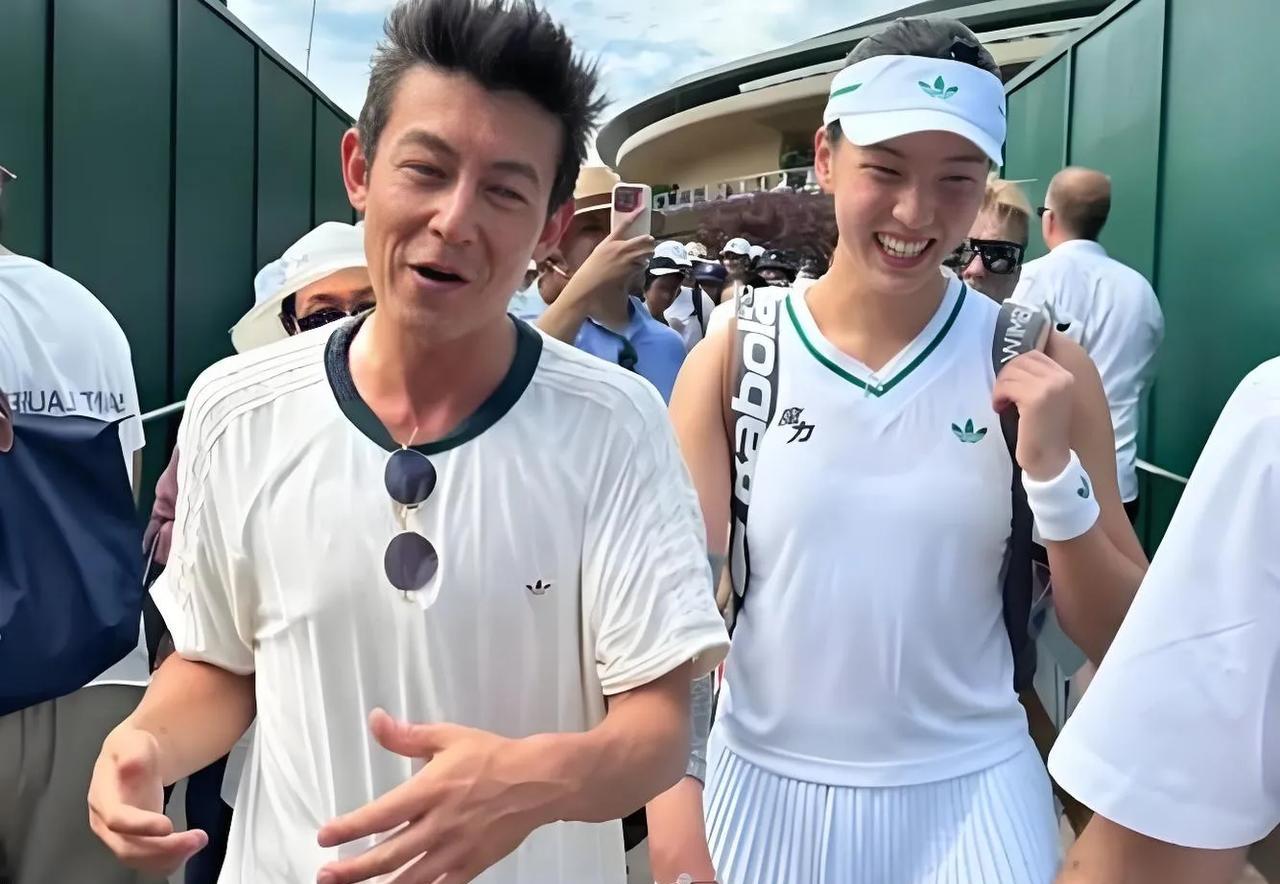 王欣瑜晋级我不意外，她实力本就强。陈冠希来现场加油，我也觉得挺正常，毕竟他一直关