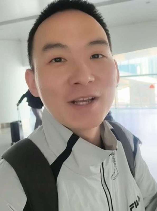 这几个寻亲家庭回归的男孩，你最喜欢谁？

谢浩男  温文尔雅、努力奋进

解清帅