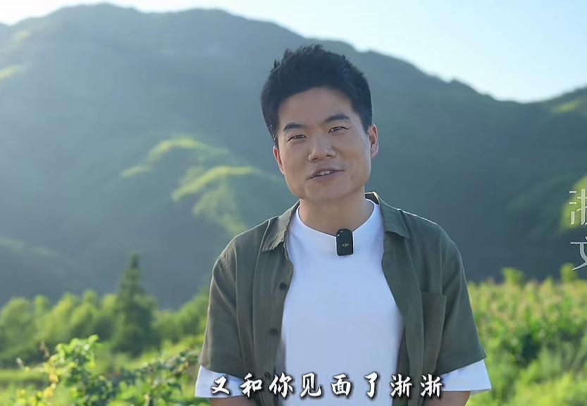 到底是谁出的主意邀请宇辉参加《山海寻味》，真的太了解宇辉了，这个节目的调性太符合