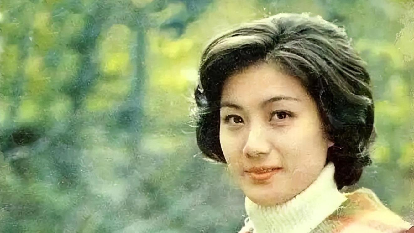 70岁陈烨现状：在美国过上流生活，丈夫是律师，混血儿子又高又帅