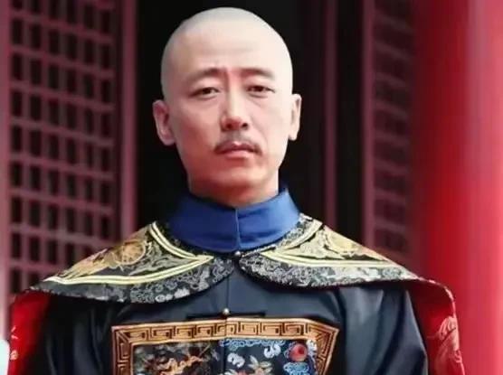 1729年，雍正想建堤坝治理黄河，却被江苏巡抚尹继善给否了，而且老尹还批评雍正的