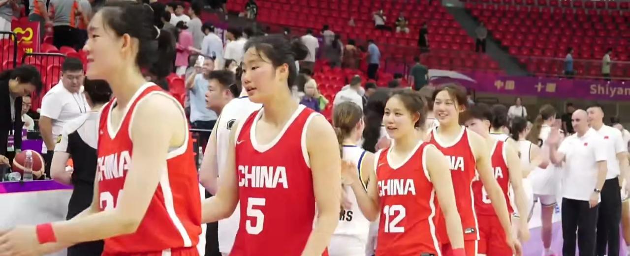 U19国青女篮四国邀请赛在湖北省十堰市进行。
首场比赛，中国小将以101比51大