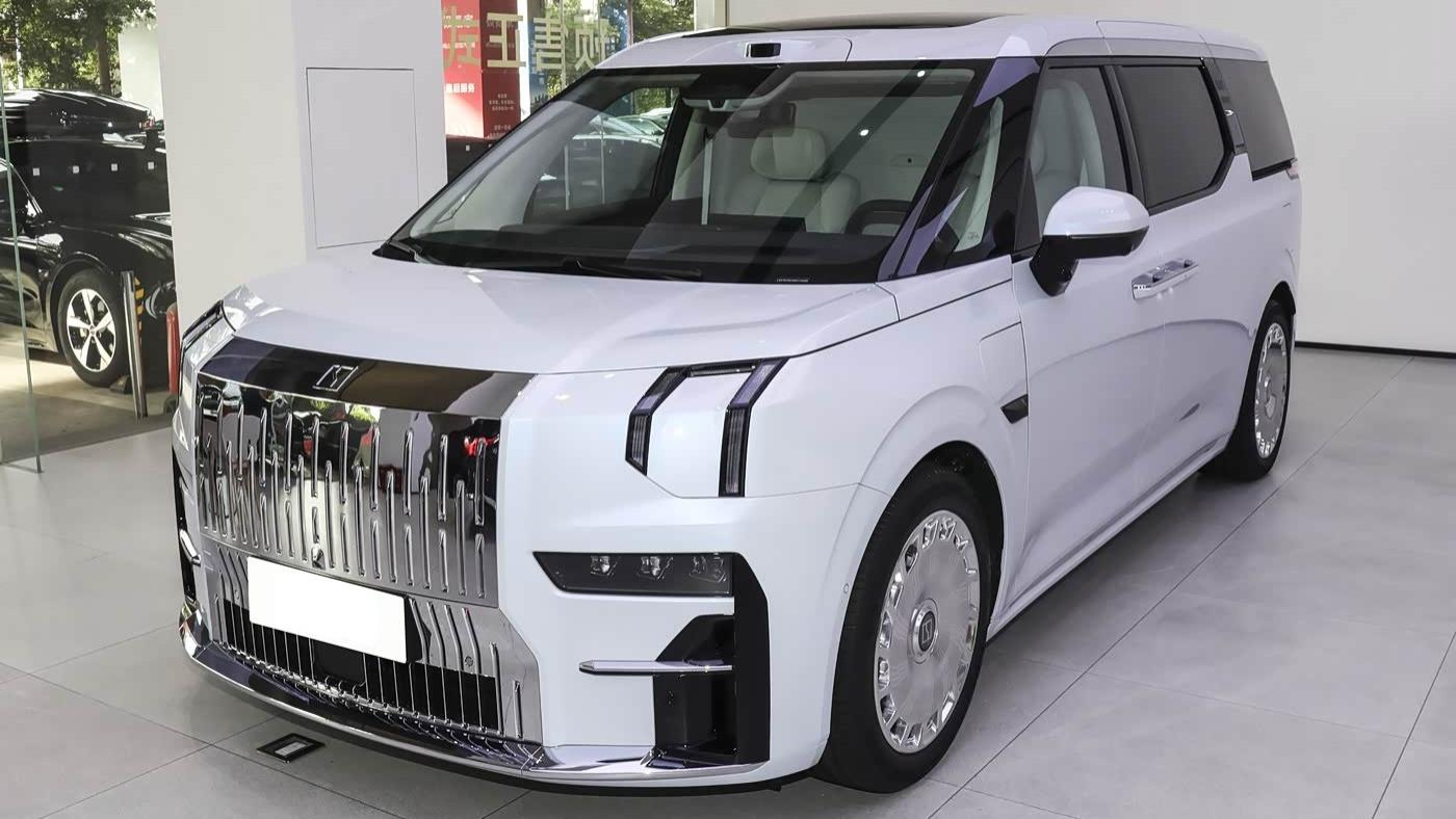 这款纯电中大型MPV竞争埃尔法！4/6/7座布局+激光雷达，续航900Km