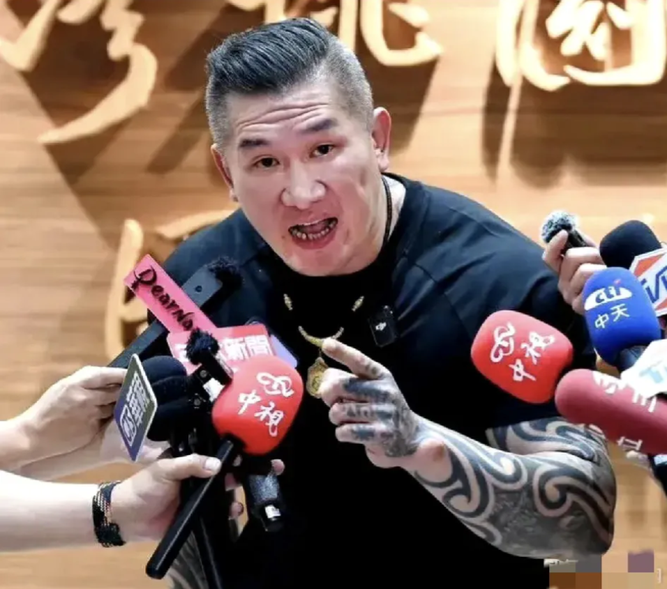不出意外 意外还是发生了 “馆长” 回到台湾后，竟然 狠狠打脸了不看好他的人
