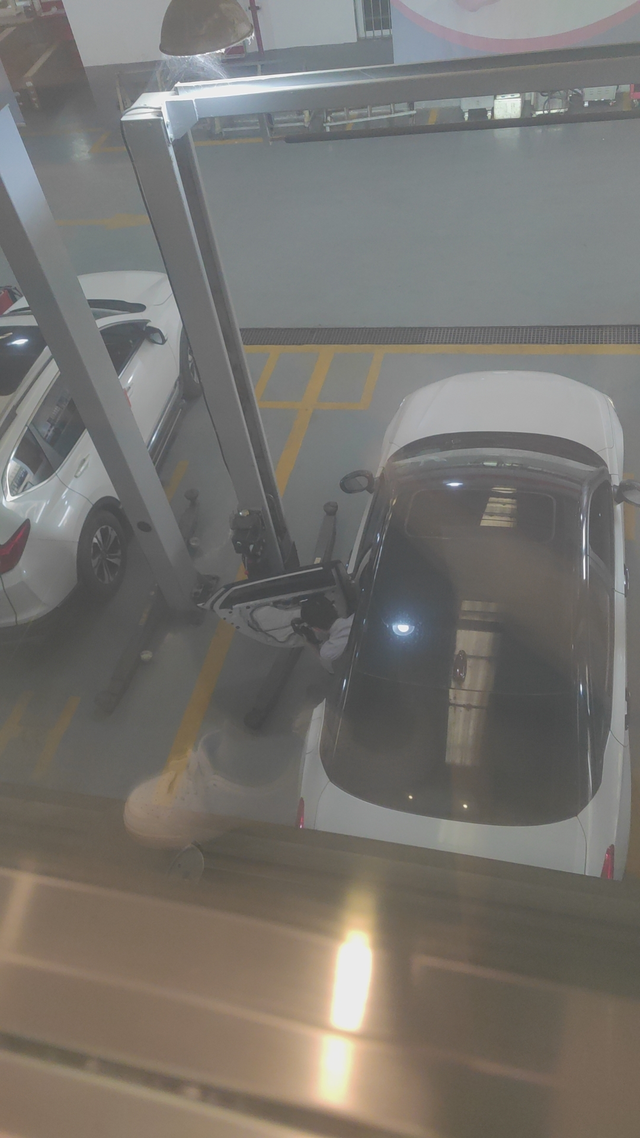 小毛病挺多
后视镜收不了失灵，后车窗升降机失灵，好像方向机还有点小毛病