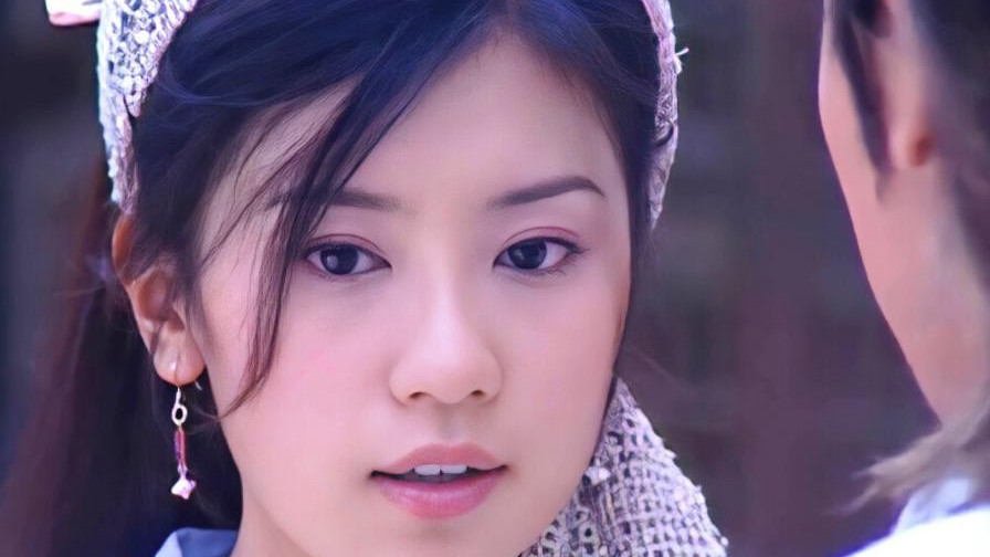 从豪门弃妇到逆风翻盘，51岁“台湾浪女”贾静雯，被洗白贤妻良母