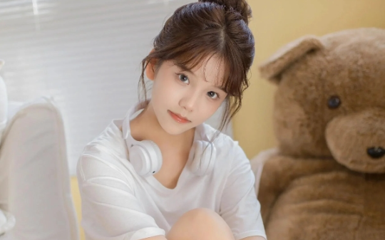 深夜外卖，我让他把东西放门口，他却执意敲门：鞋架下面藏了钥匙