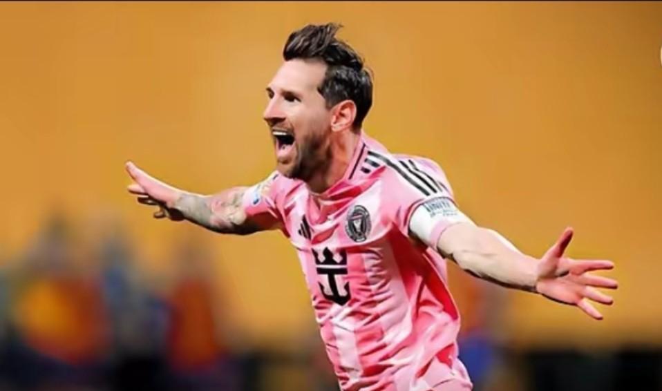 迈阿密国际晋级季后赛半决赛，也就是东区决赛。
目前票价销售异常火爆，如果能晋级决