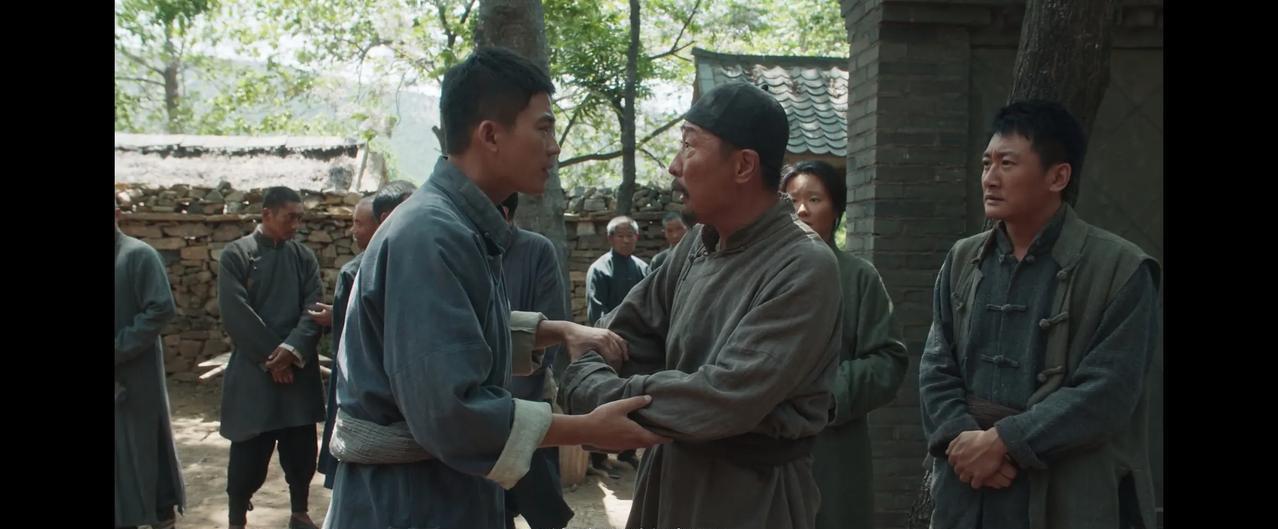 《生万物》
封二拿了40块大洋找宁学瑞！说是来帮忙的，但是宁绣绣一眼就看穿了他的
