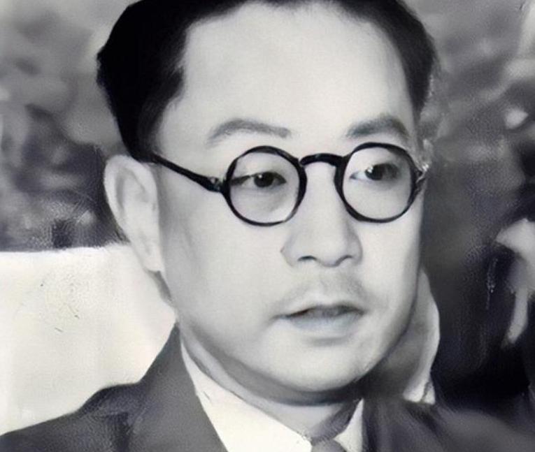 1943年9月11日，汪伪76号特务头子李士群临死之前曾想开枪自杀，却痛苦的对身