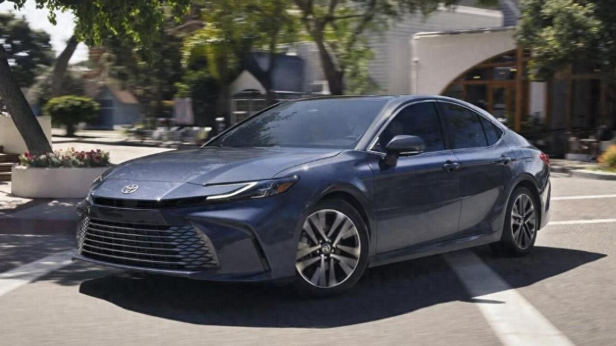 明年买车有3款新轿车可选！雷克萨斯ES整容失败，全新奥迪A6很帅