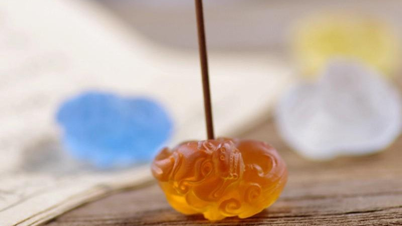 古法琉璃貔貅小香插：古韵与祥瑞的雅致融合