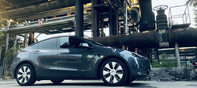 哪台配Y合适
小朋友要上小学了，家里一台车有点不够用，打算再给老婆增购一台。她一