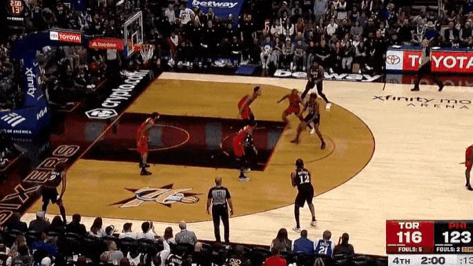 恩比德自投自抢补篮点进已得27分，76人领先9分