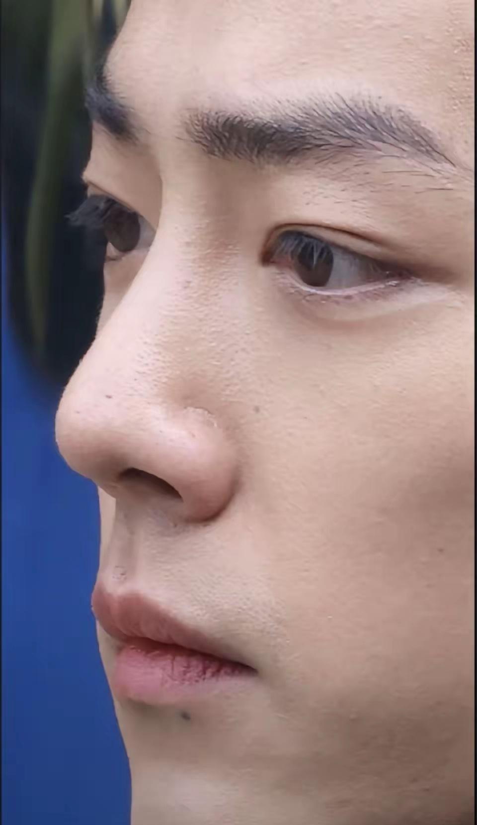 看到这张照片
我瞬间就明白了
肖战的粉丝们可真是实诚，她们从没骗过人
从这张照片