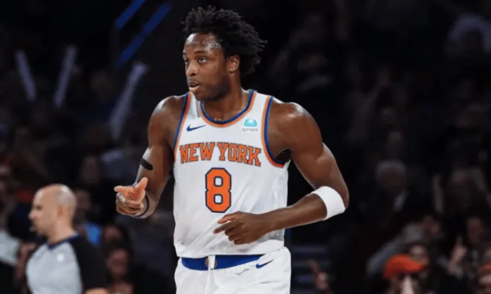 阿奴诺比全场13投10中，得到26分4篮板3助攻1抢断1封盖
昨日NBA杯尼克斯