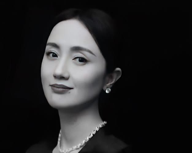 朱媛媛的"交友玄学"藏不住了！半个娱乐圈都是她闺蜜，这人缘也太绝了！
最近网友