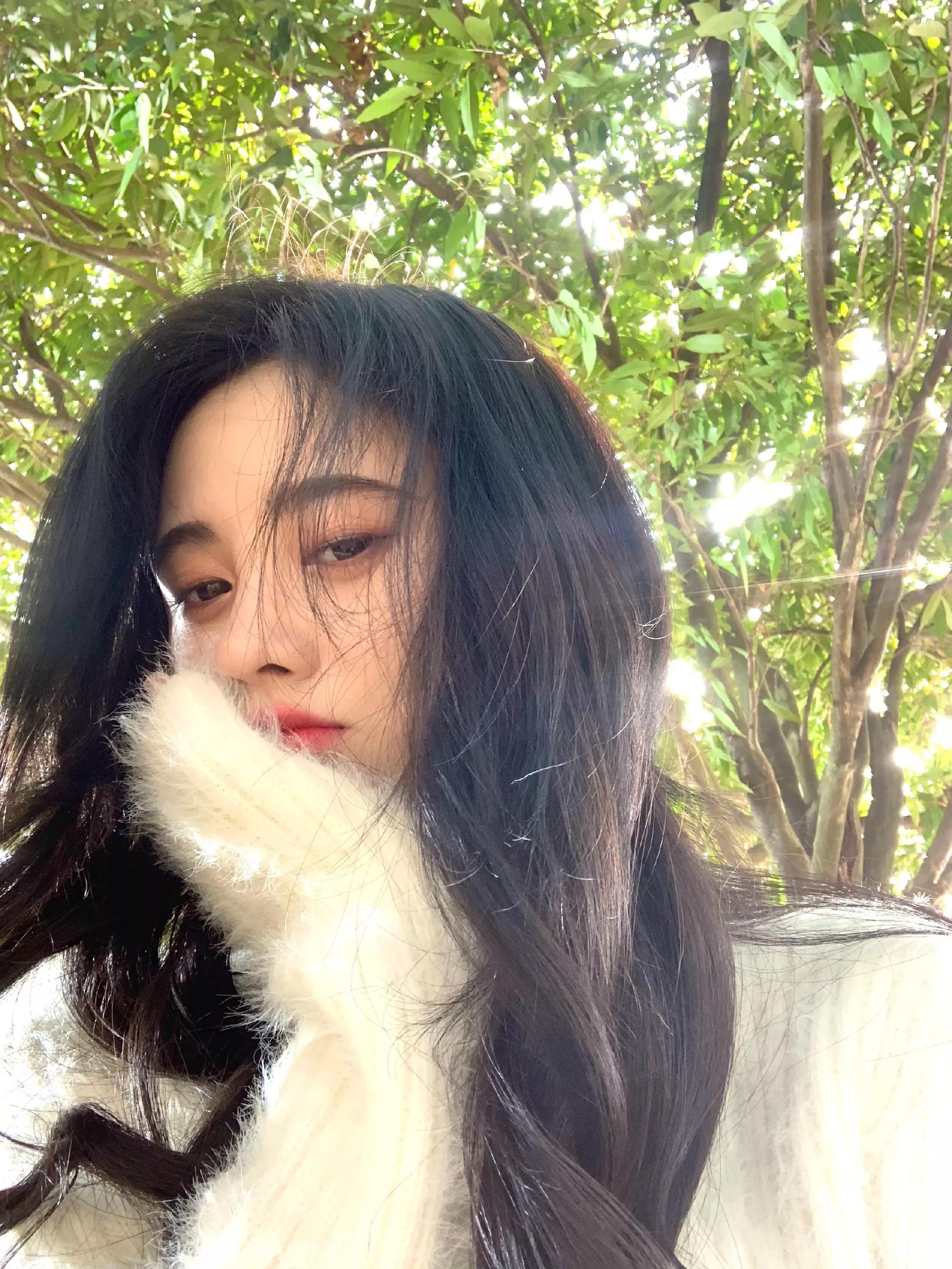 丈母娘：我把我女儿嫁给了你，你说你要怎么报答我？
女婿：我叫你丈母娘呀。
丈母娘