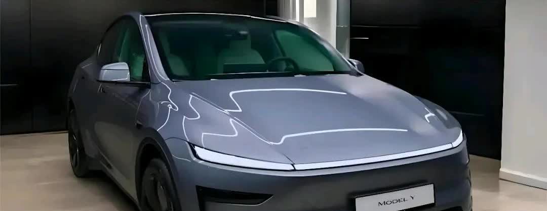 25万想要纯电SUV，你觉得哪个值得买❓ ✅ ​Model Y：适合品牌偏好者，