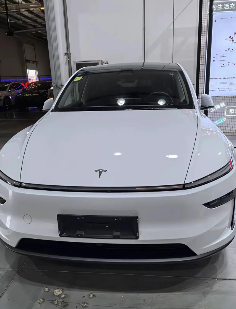 终于提车了！
等车一星期，贷款15万，落地23万！
无论现在的新能源再怎么卷，特