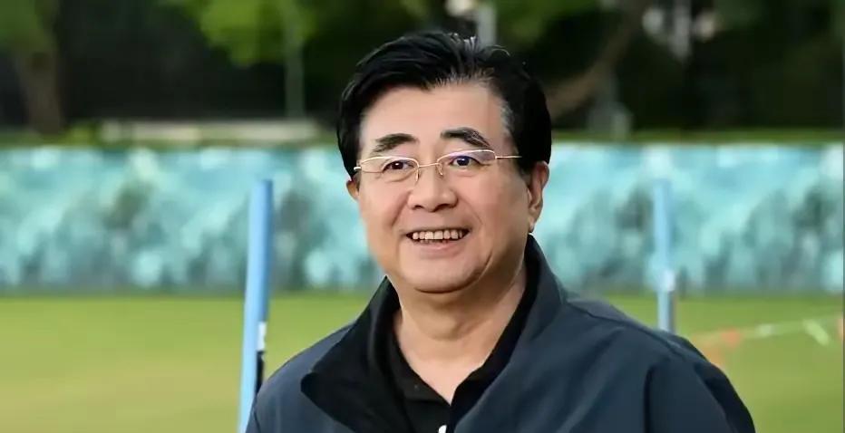 0-2输给日本三队，国足脸先着地
平安耐克金主已撤，球迷群全在退订
根源不是脚臭