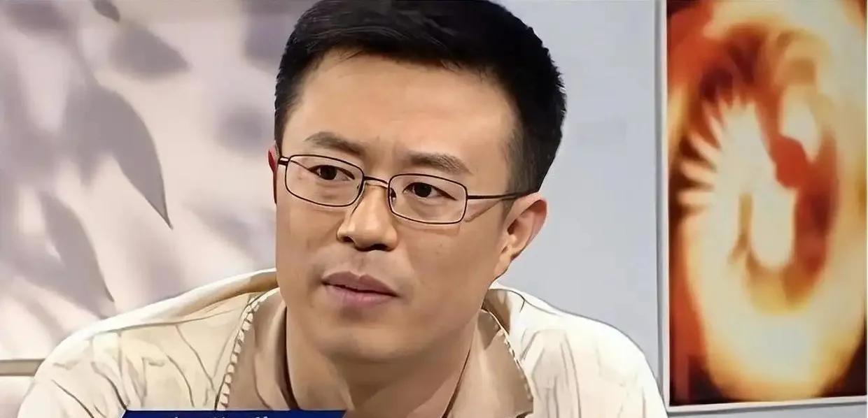 妻子瘫痪，儿子成“恶霸”，遭排挤的白燕升终于坦白离开
#白燕升# #妻子瘫痪不离