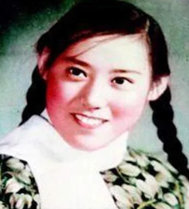 1966年，76岁李宗仁迎娶27岁胡友松，大婚之夜，新娘泪流满面，请求分房而睡。