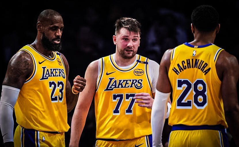 北京时间3月23日，NBA常规赛继续进行，湖人迎来多名球员复出的利好。詹姆斯、八
