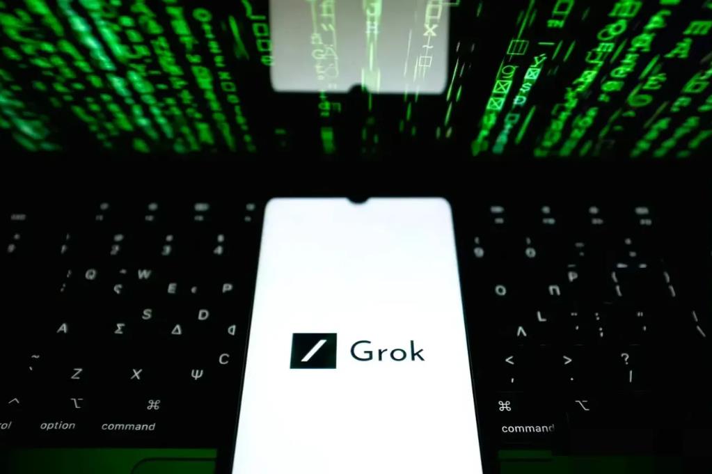 马斯克家那个爱吐槽的AI Grok，最近干了件让全网瞳孔地震的事儿——7月XX日