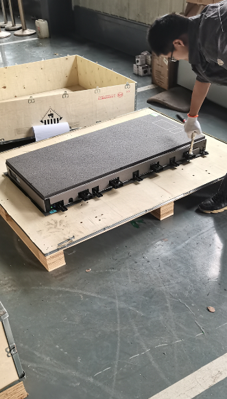 去年涨价前定的车，开始纯电加速没任何切换
今年上半年就开始有征兆了，有电情况下加