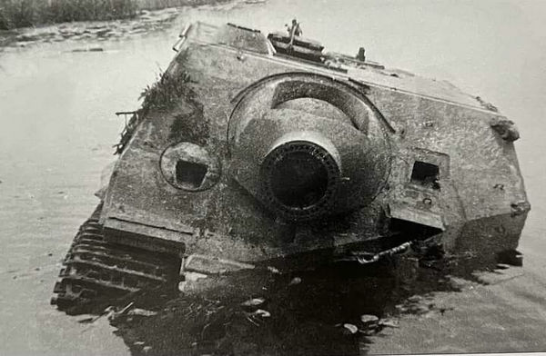 1945年德军突击虎坠河事件：从战场到报废的漫长历程